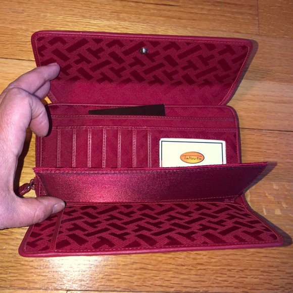 Red Talbots Wallet NWT - Picture 4 of 5